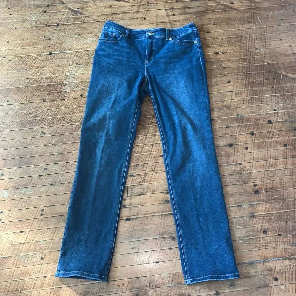 Chico’s So lifting 1/8 straight leg normcore jeans